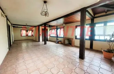 Sobrado de 250m² com 3 quartos em serra da cantareira