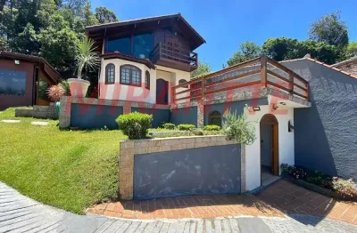 Cond. fechado de 300m² com 3 quartos em serra da cantareira