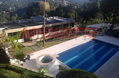 Sobrado de 759.34m² com 4 quartos em serra da cantareira