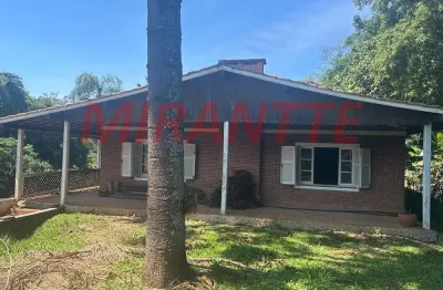 Casa terrea de 295.99m² com 3 quartos em serra da cantareira