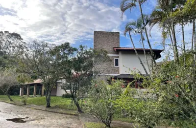 Casa em condomínio fechado com 4 quartos para alugar na Rodovia Doutor Antônio Luiz Moura Gonzaga, 647, Rio Tavares, Florianópolis