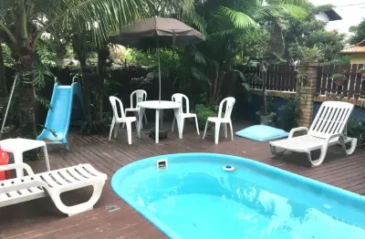 Casa com 3 quartos à venda na Rua Isaltina de Assunção Farias, 473, Rio Tavares, Florianópolis