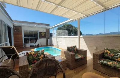 Casa com 4 quartos à venda na Rua Ari Avanci dos Santos, 144, Trindade, Florianópolis