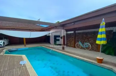Casa com 5 quartos para alugar na Rua Professor Paulo Roberto Martins, 54, Santa Mônica, Florianópolis