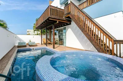 Casa em condomínio fechado com 5 quartos à venda na Rua Manoel Pedro Vieira, 960, Morro das Pedras, Florianópolis