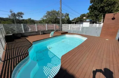 Casa com 4 quartos para alugar na Adão Pereira Alves, 70, Sambaqui, Florianópolis