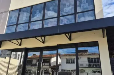 Prédio à venda na Rua Professora Cremilde de Oliveira, 285, Estreito, Florianópolis