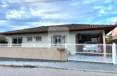 Casa com 3 quartos à venda na Servidão Emília Custódia Vieira, 109, Rio Tavares, Florianópolis