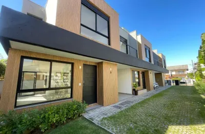 Casa com 3 quartos para alugar na Rua Grumixama, 127, Campeche, Florianópolis