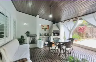 Casa com 3 quartos à venda na Rua Professor Walter de Bona Castelan, 104, Córrego Grande, Florianópolis
