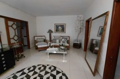 Casa com 4 quartos para alugar na Rua Júlio Moura, 38, Centro, Florianópolis