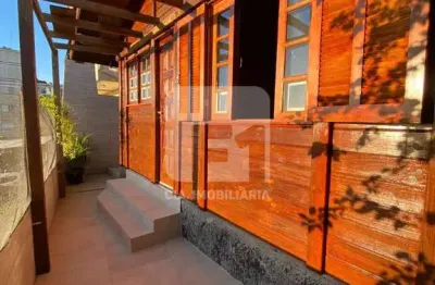 Casa com 2 quartos para alugar na Servidão Feliciano Martins Vieira, 74, Itacorubi, Florianópolis