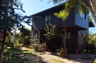 Casa com 2 quartos para alugar na Maria Ana Das Chagas, 173, Rio Tavares, Florianópolis