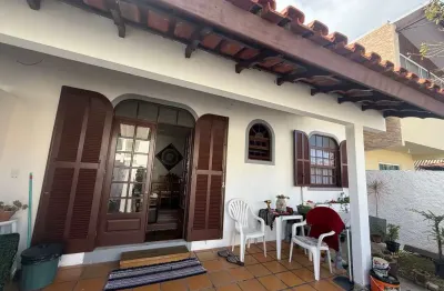 Casa com 3 quartos à venda na Rua Angelina Joaquina dos Santos, 147, Barra da Lagoa, Florianópolis