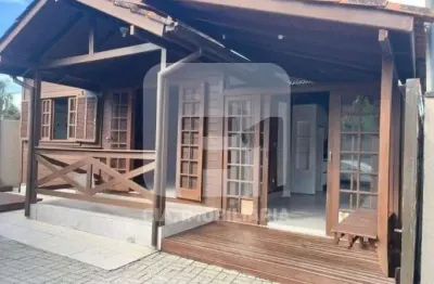 Casa com 3 quartos para alugar na Servidão Alfredo Manoel Vieira, 137, Morro das Pedras, Florianópolis