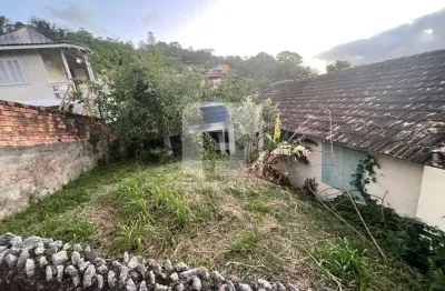 Terreno à venda na Servidão Inácia de Medeiros, 38, Córrego Grande, Florianópolis
