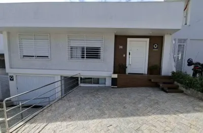 Casa comercial para alugar na Rua Trajano Margarida, 36, Trindade, Florianópolis