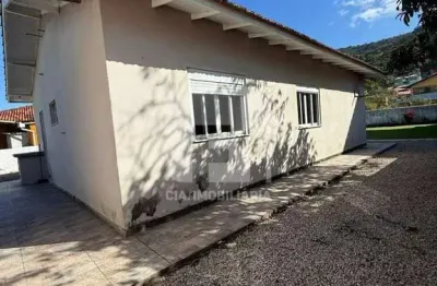 Casa com 3 quartos para alugar na Rodovia Francisco Thomaz dos Santos, 5697, Armação do Pântano do Sul, Florianópolis