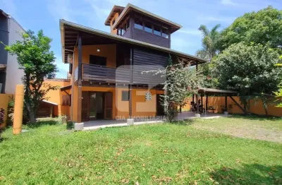 Casa com 3 quartos para alugar na Servidão Morro Verde, 67, Campeche, Florianópolis