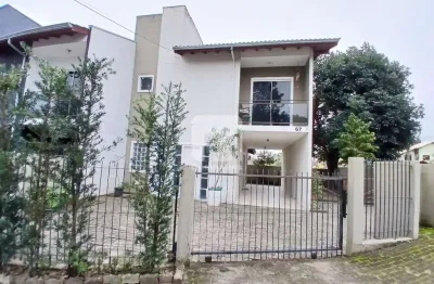 Casa com 3 quartos para alugar na Servidão Seove, 67, Campeche, Florianópolis