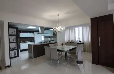 Apartamento com 3 quartos para alugar na Avenida Mauro Ramos, 1357, Centro, Florianópolis