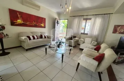 Casa com 4 quartos à venda na Rua Luiz Pasteur, 173, Trindade, Florianópolis