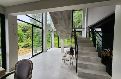 Casa em condomínio fechado com 4 quartos para alugar na Avenida Pequeno Príncipe, 1095, Campeche, Florianópolis