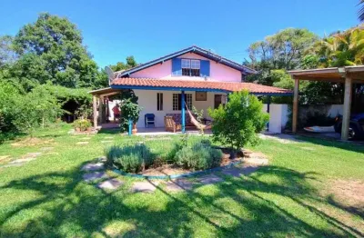 Casa em condomínio fechado com 3 quartos para alugar na Rua Tereza Lopes, 57, Campeche, Florianópolis