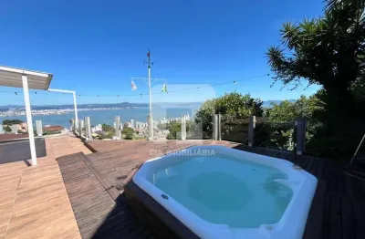 Casa em condomínio fechado com 3 quartos à venda na Avenida do Antão, 180, Centro, Florianópolis