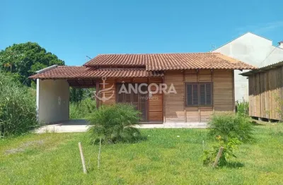 Casa com 03 quartos, 80,10 m² de área construída em um terreno de 384 m² à venda, em itapoá - balneário uirapuru