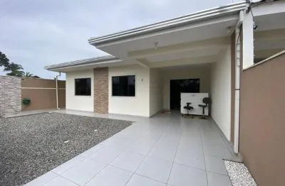 Casa com 03 quartos, sendo 01 suíte, à venda em itapoá no balneário rainha do mar