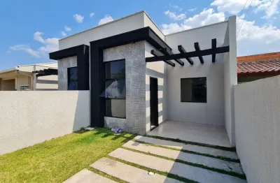 Casa com 03 quartos e amplo espaço de terreno nos fundos - balneário cambiju