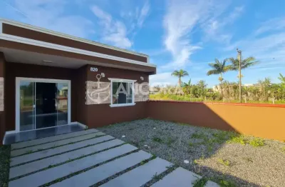 Casa à venda em itapoá com 03 quartos sendo 01 suíte, balneário volta ao mundo