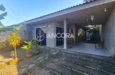 Casa com 03 quartos, 86,77m² de área construída em um terreno de 192m² à venda a apenas 250 metros da praia em itapoá - balneário praia das palmeira