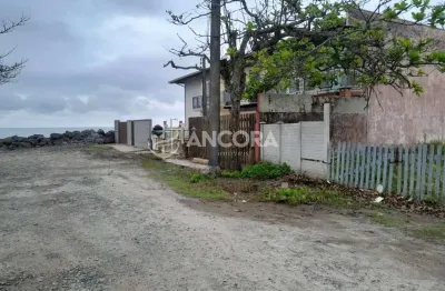 Terreno à venda a apenas 39 metros do mar no balneário itapoá, com 360,00 m²