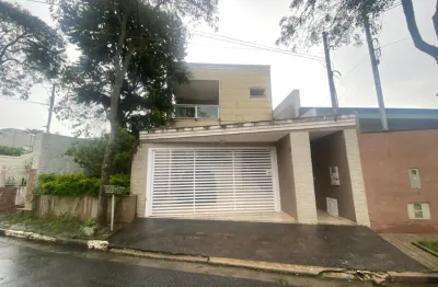 Sobrado para venda possui 333 metros quadrados com 3 suítes