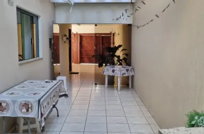 Sobrado com 3 quartos, suíte com banheira, 202 m², área gourmet, garagem para 5 carros no bairro dos casa, são bernardo do campo.