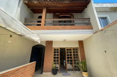 Sobrado dos sonhos com 3 quartos, suíte e 3 vagas – jardim santo inácio!