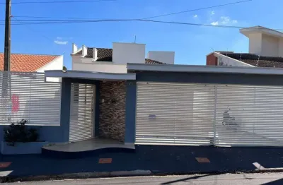 Casa com 3 quartos à venda na Rua Doutor Fernando Arens, Jardim Resek II, Artur Nogueira