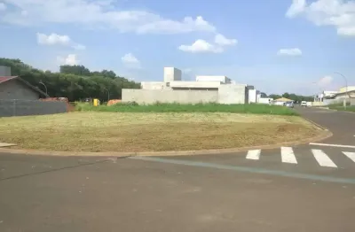 Terreno de esquina no condomínio holland park em holambra -sp