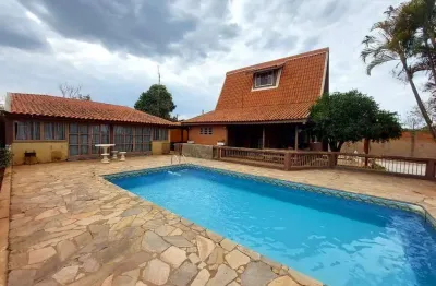 Chácara de 1.900 m² com casa e piscina - engenheiro coelho - sp