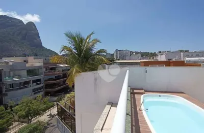 Jardim oceânico - cobertura duplex com possibilidade de 4º suíte. sol da manhã com ampla de lazer com vista para a pedra da gávea. barra da tijuca/rj.
