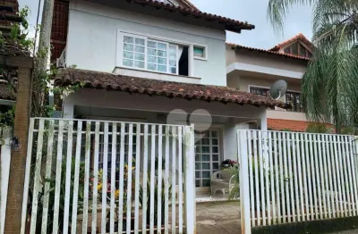 Casa com 4 quartos à venda, 108 m² por R$ 798.000 - Vargem Pequena - Rio de Janeiro/RJ