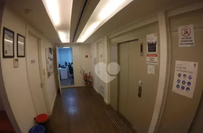 Oportunidade empresas !! prédio à venda totalmente reformado -  dois elevadores - desocupado -1471 m² por r$ 6.000.000 - centro - rio de janeiro/rj