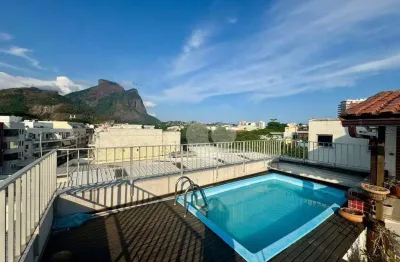 Jardim oceânico - cobertura duplex com vista para a pedra da gávea na quadra da praia. barra da tijuca/rj.