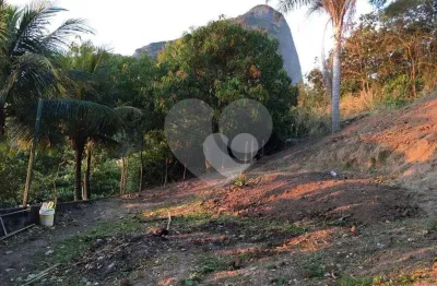 Terreno no joá com vista para o mar em condomínio fechado