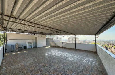 Casa Triplex a venda, São Francisco Xavier, 4 Quartos sendo 1 Suíte, 131 m², R$ 700.000