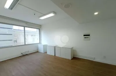 Sala comercial centro a venda 4 salas 2 banheiros  219 m²