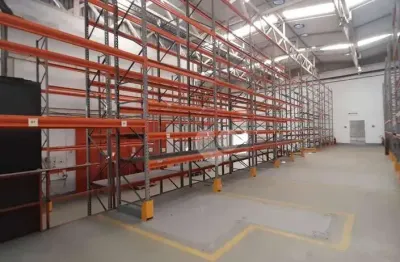 Barracão / Galpão / Depósito com 6 salas para alugar na Estrada Rio São Paulo, --, Campo Grande, Rio de Janeiro