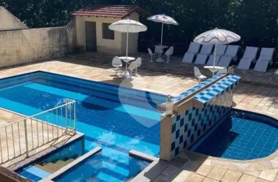Casa com 5 quartos à venda, 135 m² por r$ 690.000 - iucas - teresópolis/rj